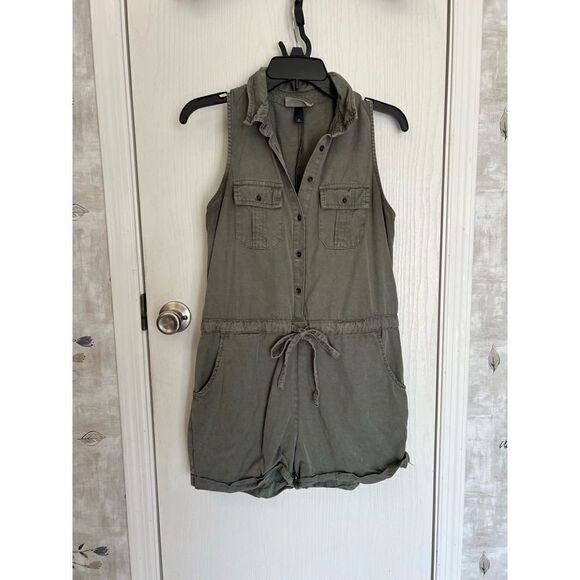 Universal Thread Shorts Romper - Picture 1 of 5